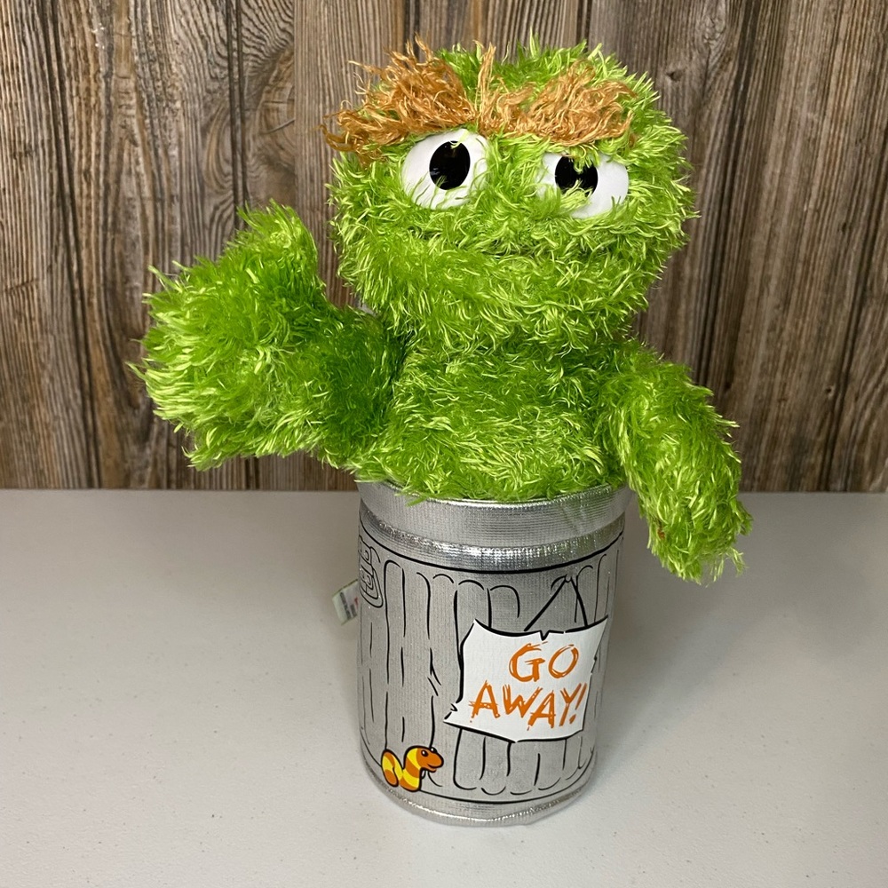 Gund Sesame Street Oscar The Grouch Plush Toy Stuffed Animal 2019 - STEAM CLEAN